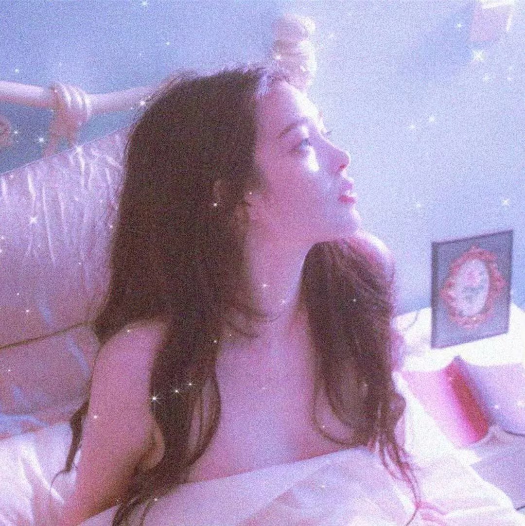 赤裸的美奈子